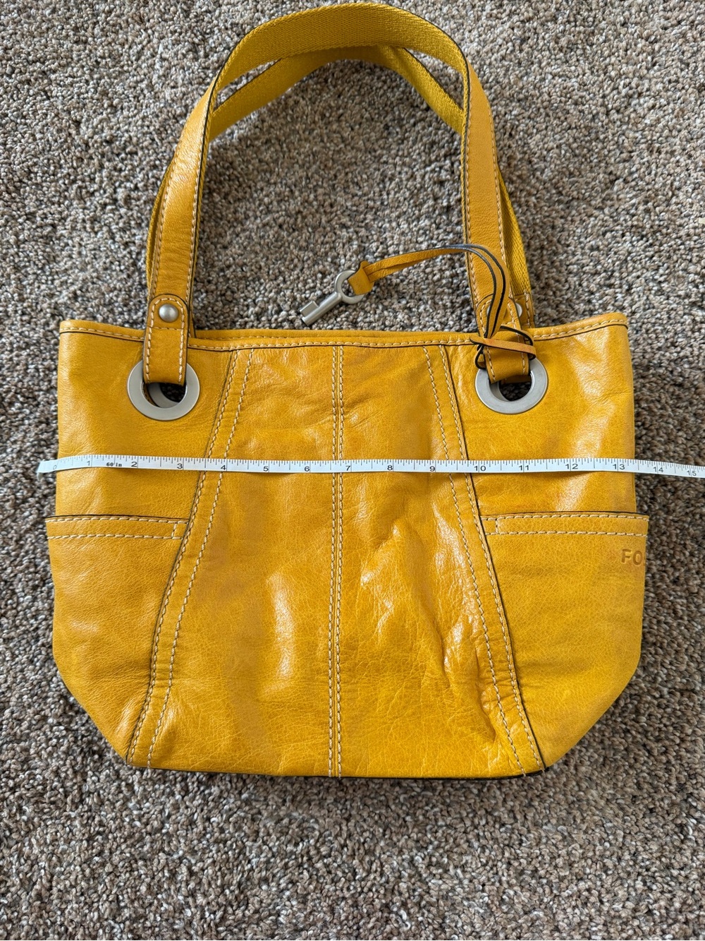FOSSIL Mustard Yellow Gold Leather Vintage Hobo Shoulder Tote Bag w Silver Key - Picture 9 of 10